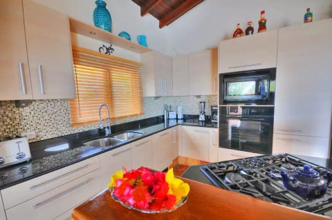 Villa BoStar - Tamarind Hill