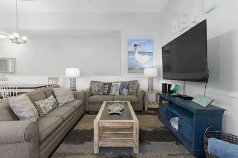 Charming Beachside 505-Pool-Gameroom-Close 2 Beach