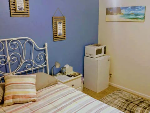 Every room in the Park House includes a mini fridge, a microwave, and a smart TV with Netflix, Amazon Prime Video, and a host of other streaming apps for your enjoyment.