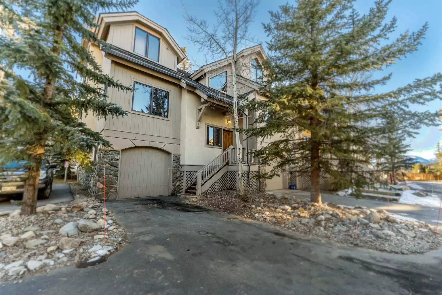 Ironwood 2989 - Front Entrance