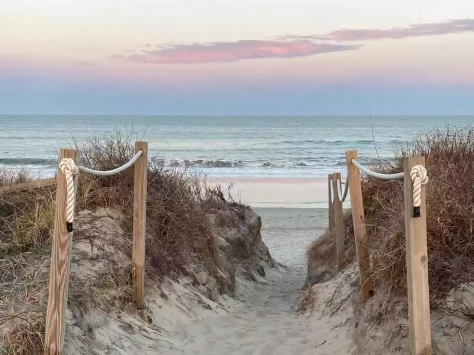 Beach Access Beach Access - Shell Of A Good Time (Corolla Vacation Home) - Corolla