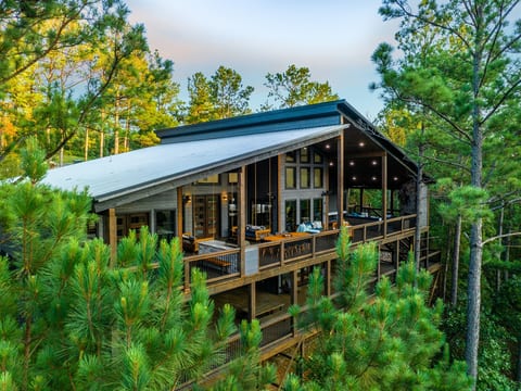 Two Large Decks Overlooking Pond.