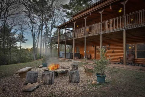 Rare 5 Bed cabin in private setting