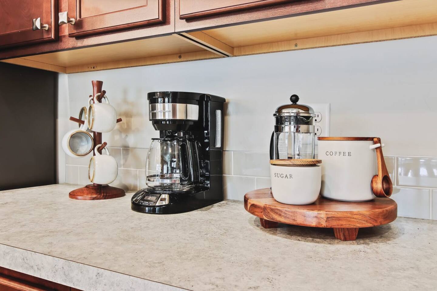 the-meridian-manor-or-private-4-bedroom-home/