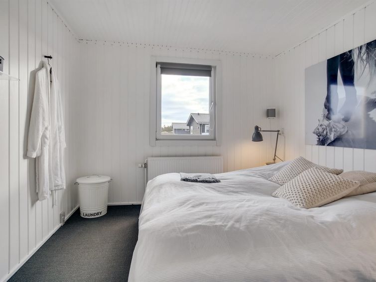 "Kiina" - 100m from the sea