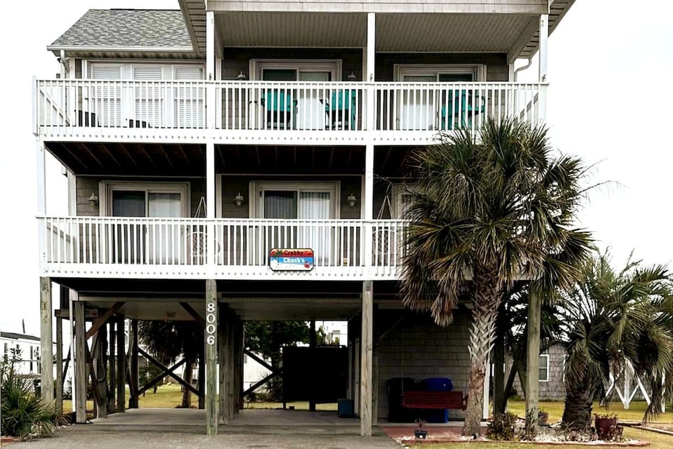 Picture of the front of the house.  Ample parking available.