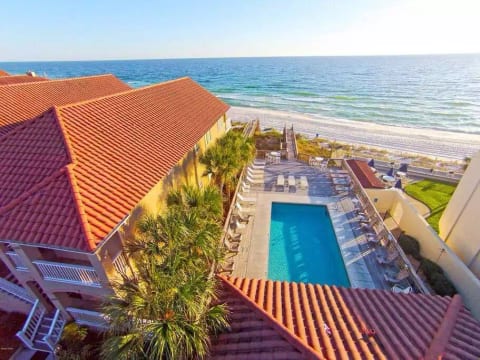Beautifully Updated 5 BR with Pool on Beach!