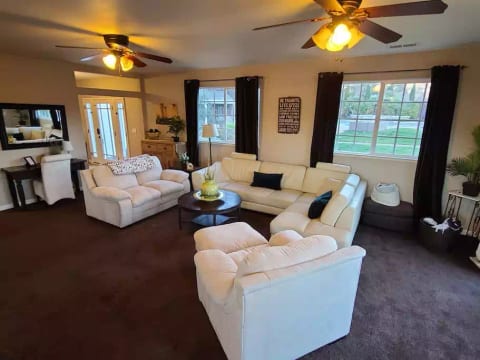 Sonoma Creek Retreat (Extended Stay)