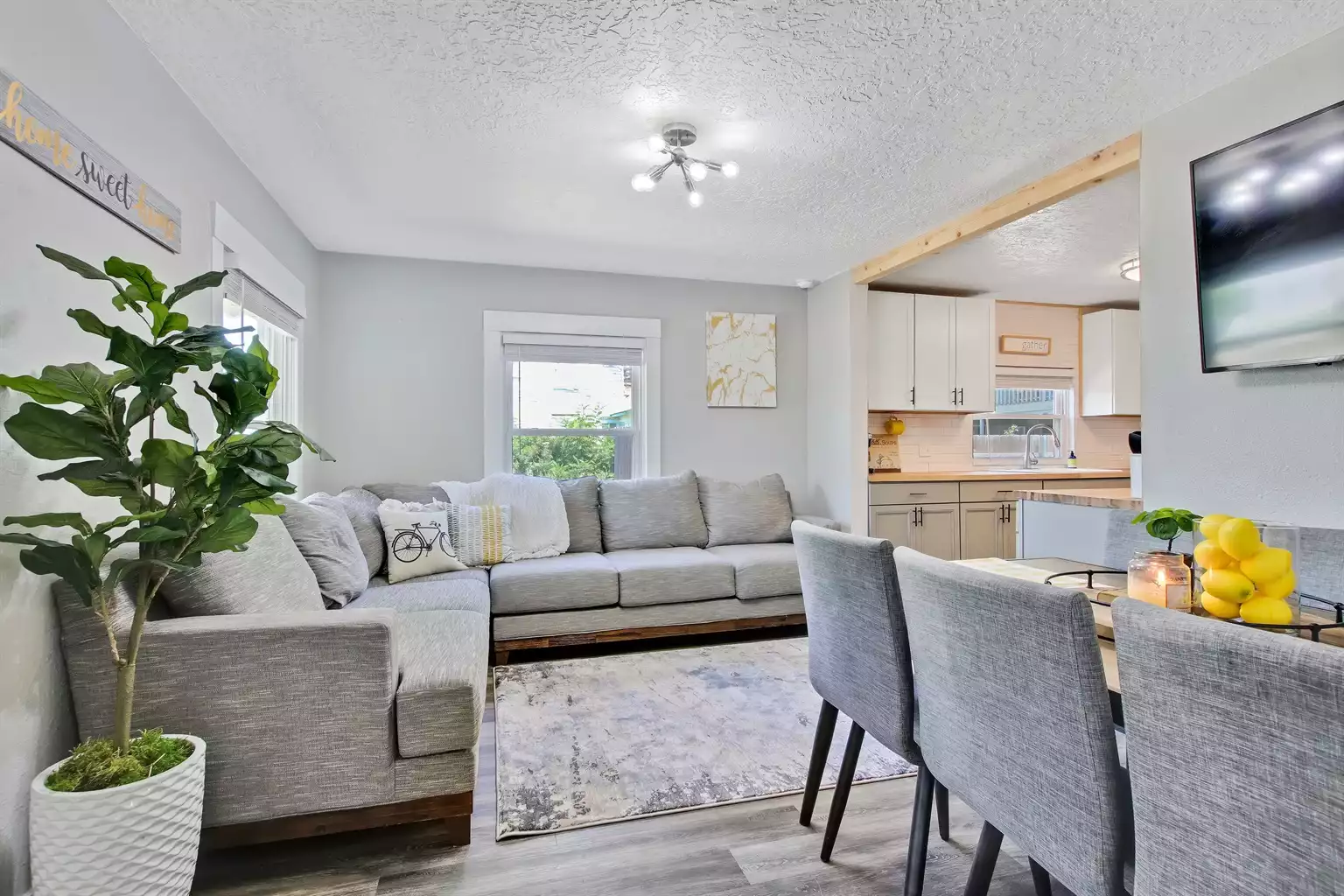 The Cozy Contemporary Cottage Home in Nampa Idaho - Nampa