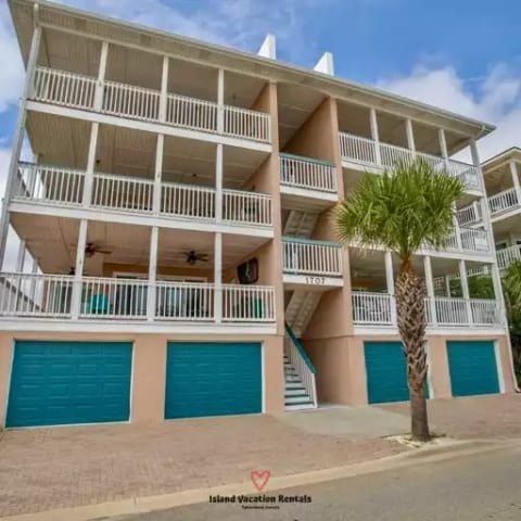 Insanely Gorgeous, Oceanfront, Porpoise Point 5