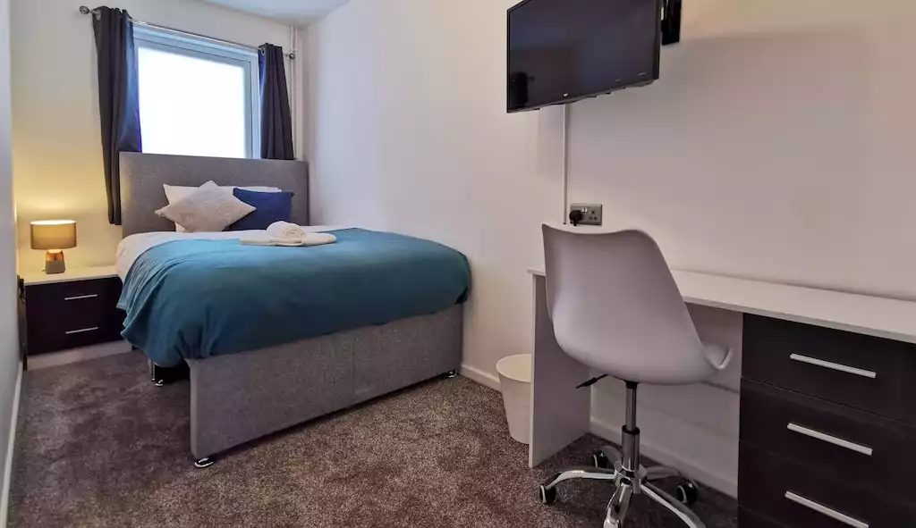 beautiful-6-bedroom-with-9-beds/