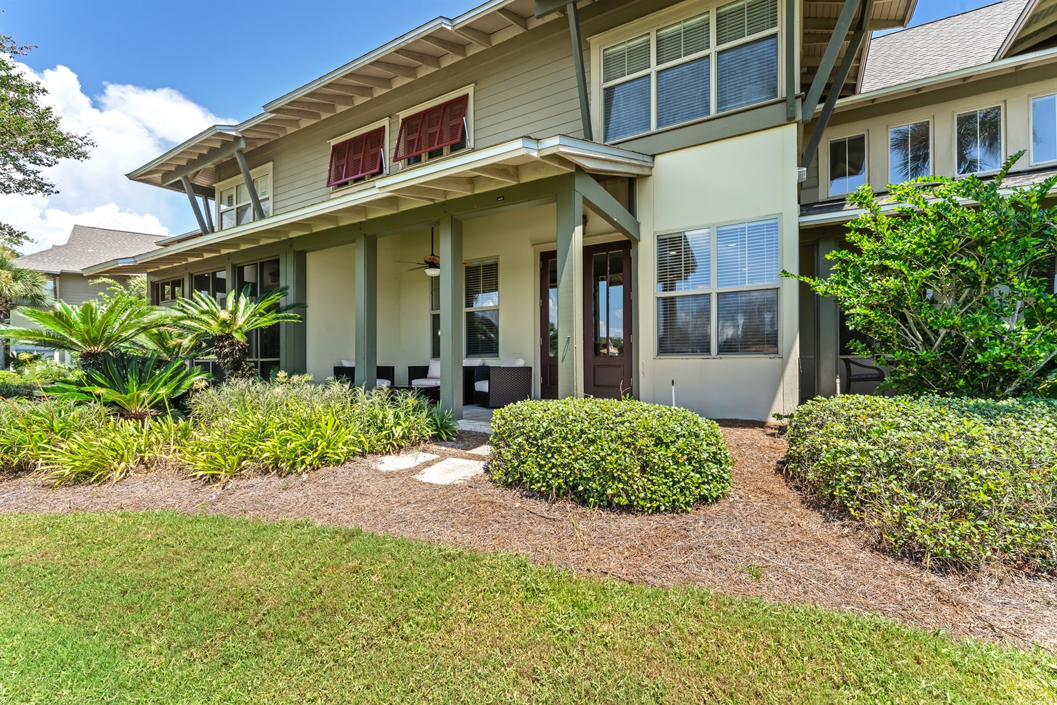 Steps to Golf Course
