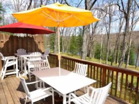 Top of the line Kingston outdoor furniture - with seating for 10 on upper deck - great views of lake, lakefront and outdoor fire pit.