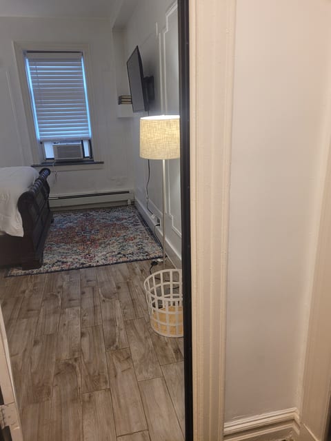 900 square foot