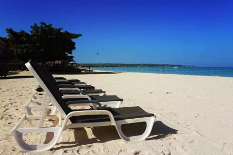 Crystal Waters Villas