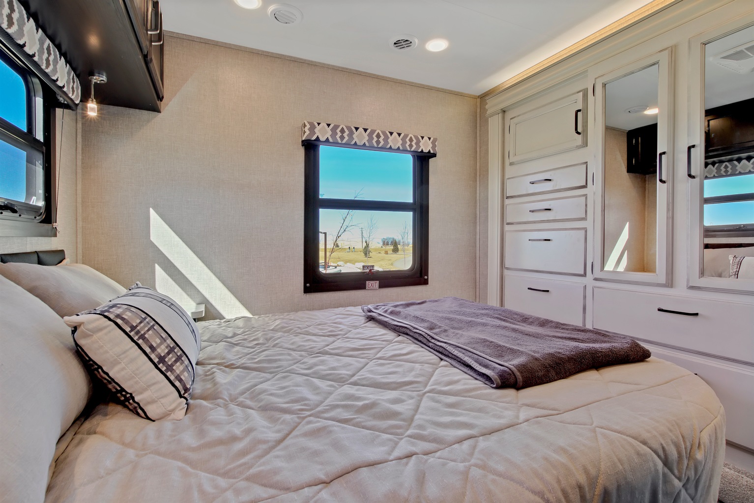 2022-luxury-jayco-redhawk-with-solar-and-bunk-beds-cy/