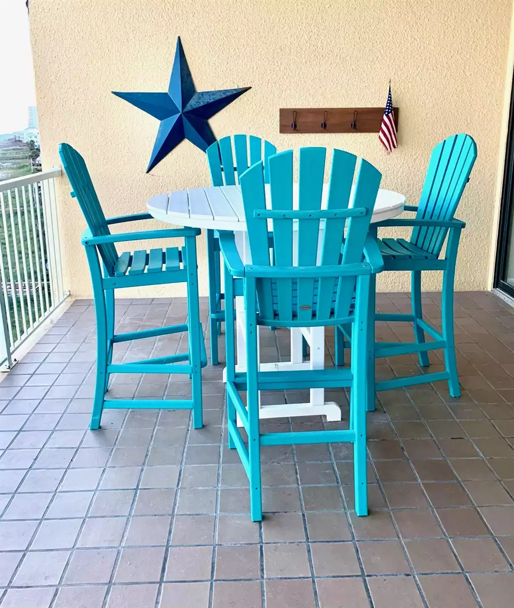 Seating for 4 on balcony - The Pelican Perch - Summer House 802B - Orange Beach