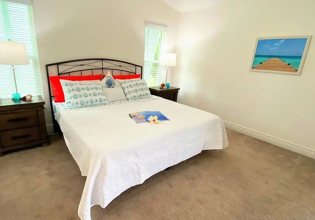 Just Beachy Vacation home, Gulf Access, Pool - Cape Coral