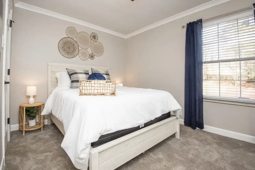 Queen Bedroom Queen Bedroom - Pool Home~EVERY Amenity~SAFE Neighborhood! - Knoxville