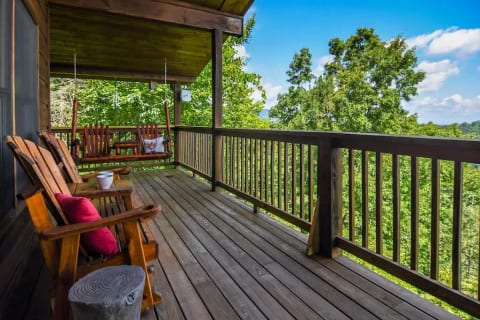 5⭐️View - Hot Tub, Arcade, Pool Table & WiFi
