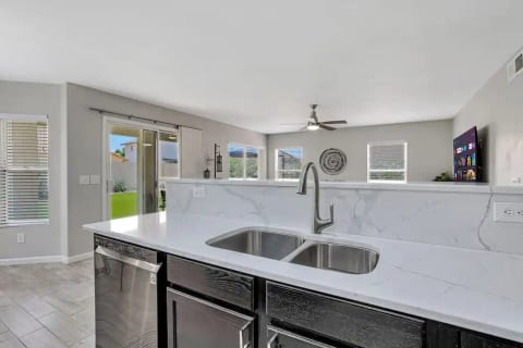 Gorgeous SURPRISE GEM Modern Oasis min to all