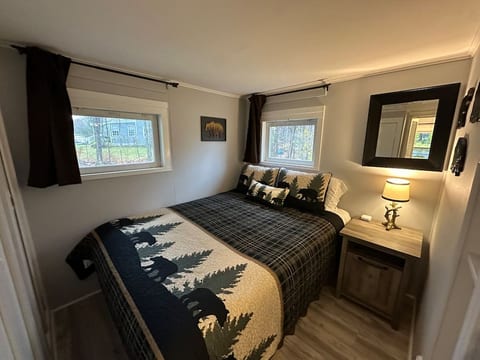 Bedroom with Queen Bed