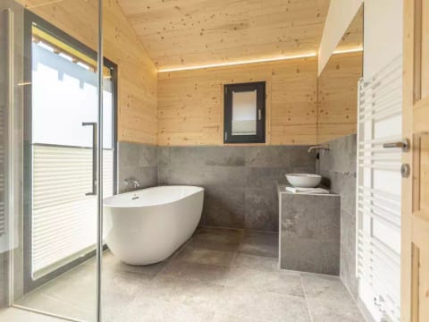Premium mit 4 Schlafzimmern,Sauna&Pool