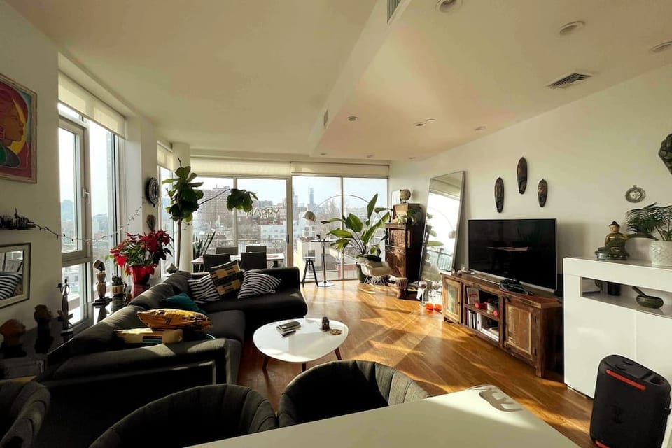 Living room balcony side
