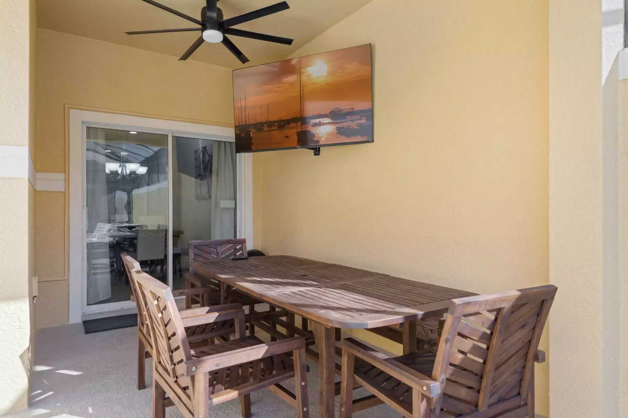 Lani Area with Ceiling Fan and TV Table Seating for 6