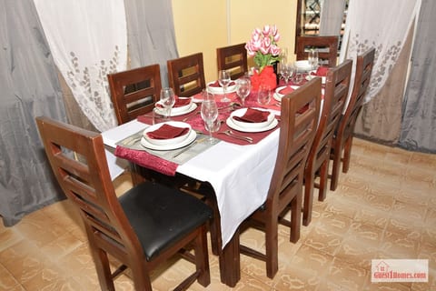 Cozy dining area of the living room.