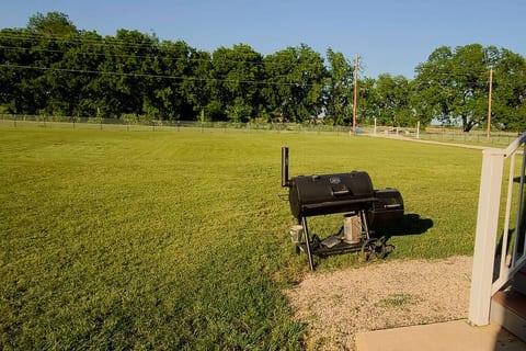 BBQ Smoker