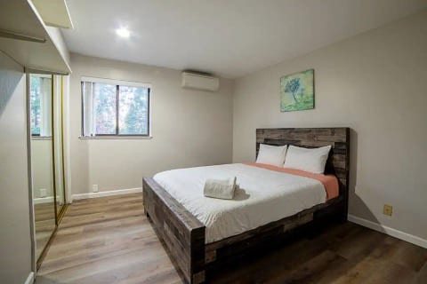 Bedroom 2 with Queen