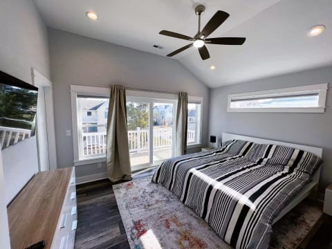 Bedroom 1 with King