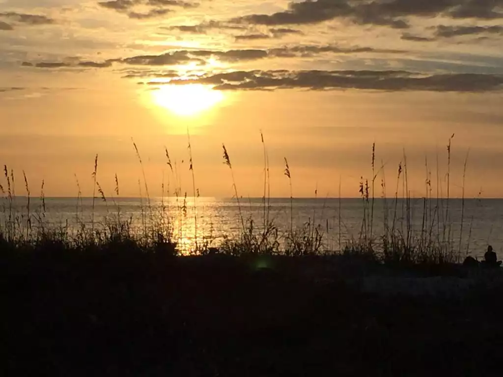 Sunset. Couldn't ask for a better view - Wind Swept Cottage - St. Pete Beach