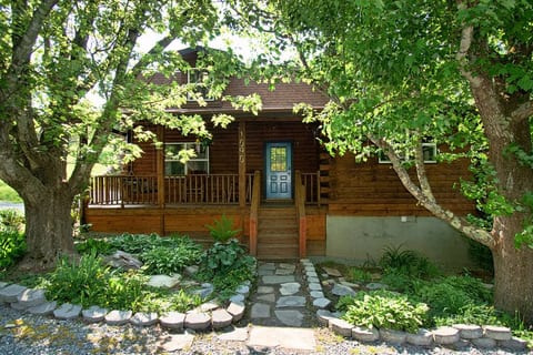 Blue Hummingbird Cabin