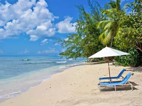 Sandalo - Gibbs Beach