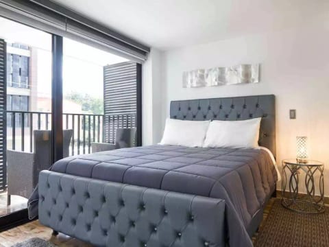 Miracle 301-A Two Hot tubs AC. Sleeps 4