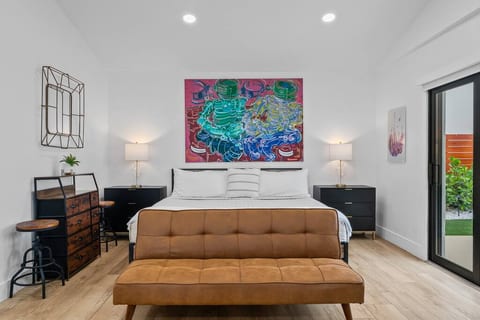 Come be one of the first to enjoy this brand new immaculate private tropical zen retreat in the middle of Fort Lauderdale’s central hub right across from Holiday Park, Parker Playhouse, and the new FTL War Memorial Arena!