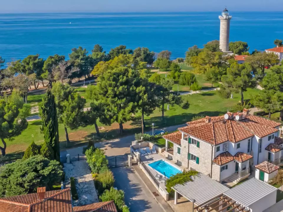 Villa Beach Front - Bašanija