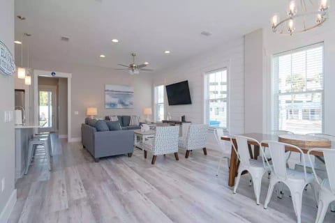 Ocean View, Heated Pool, Steps to Beach, Sleeps 18