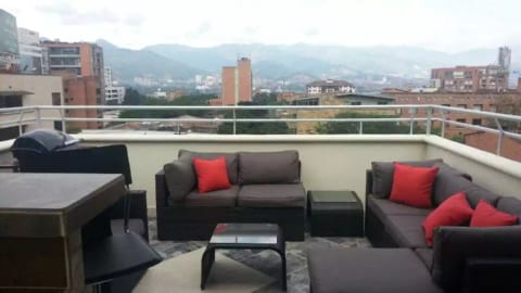 3 Bedroom Penthouse Roof Deck