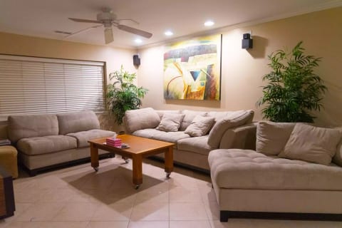 South Forest Beach Villa- 2b/2b- Pet Friendly