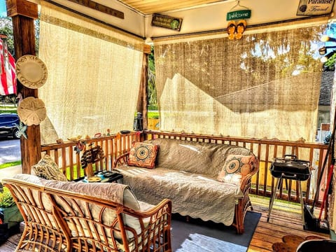 Big front porch with ceiling fans
