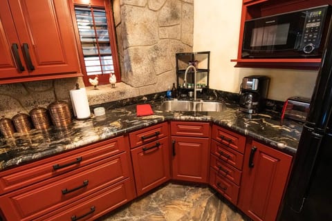 Casa de Piedra - Winery Guest House
