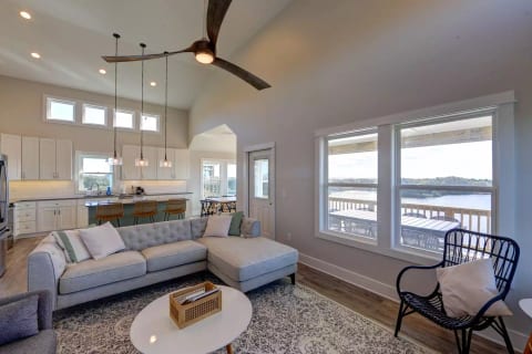 SUPER Kid Friendly with Playroom & Pool (OBX)