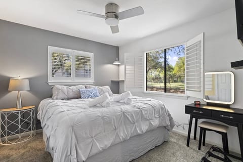 Pamper yourself using the makeup table with touch control lighting. For your convenience, USB charging ports are on the lamps in both bedrooms.