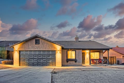 Nightsky Nest ※ Desert Getaway by Joshua Tree Park