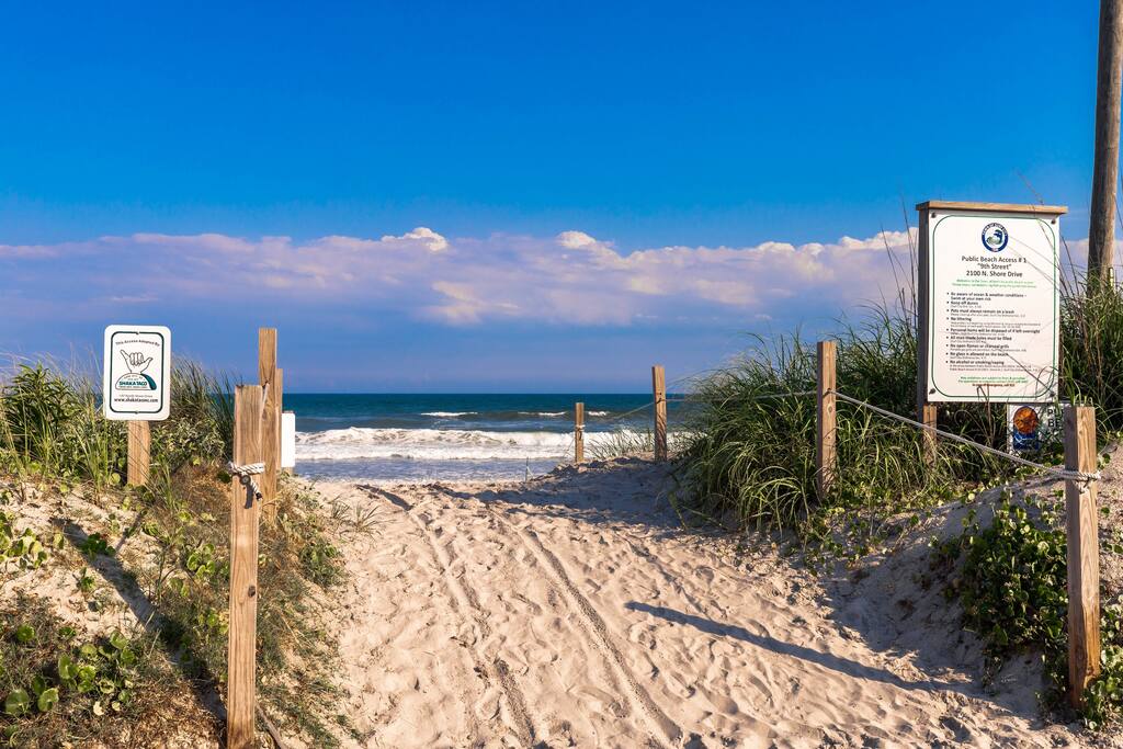 Less then a 5 minute walk! - Water Views|Close to Beach Access|Stunning Sunrise - Surf City