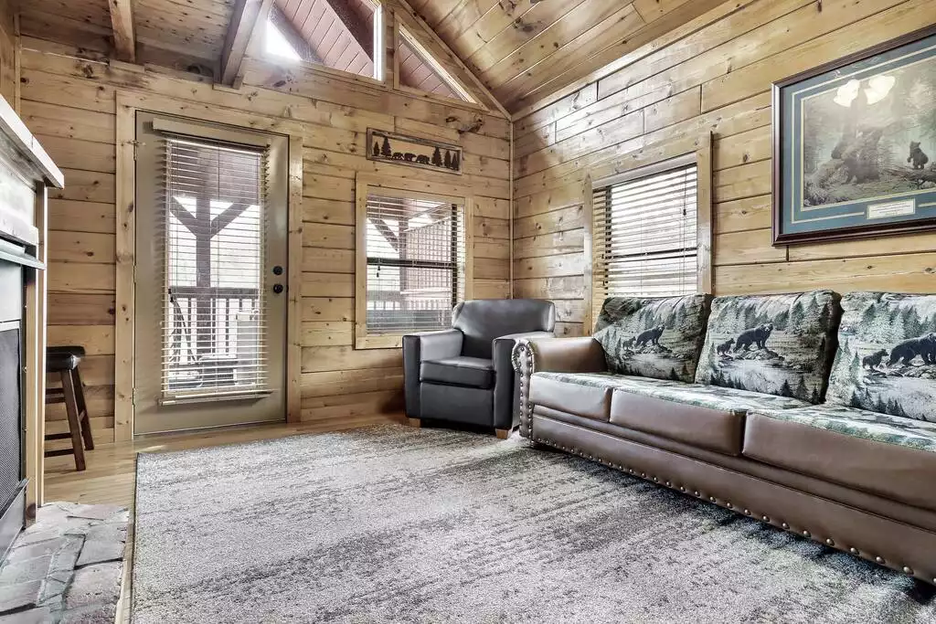 Cozy, comfortable gathering space - Hideaway Hangout - Sevierville