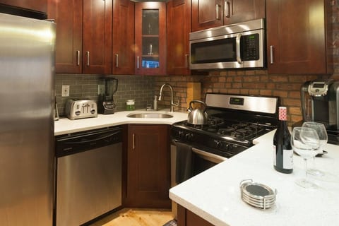Full kitchen